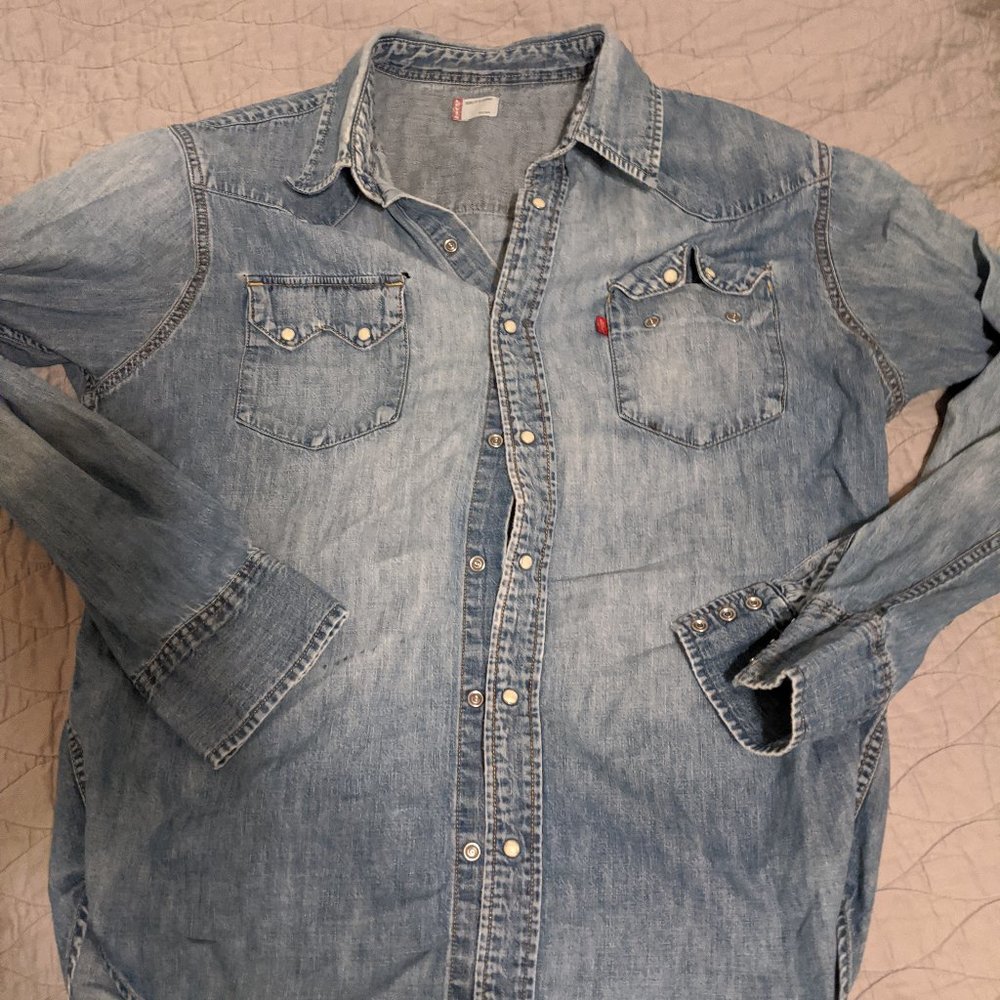 Levi Denim Shirt size Large